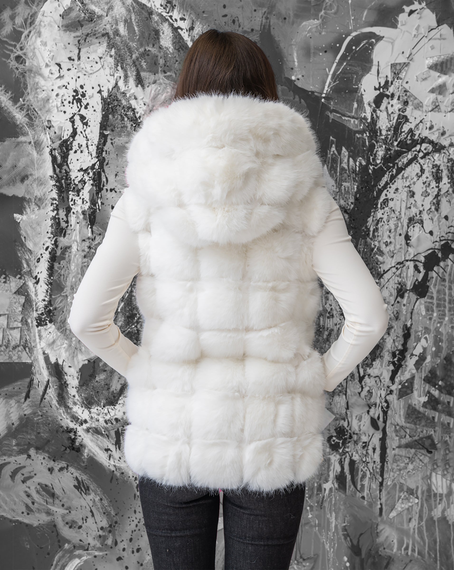 #color_White Fur