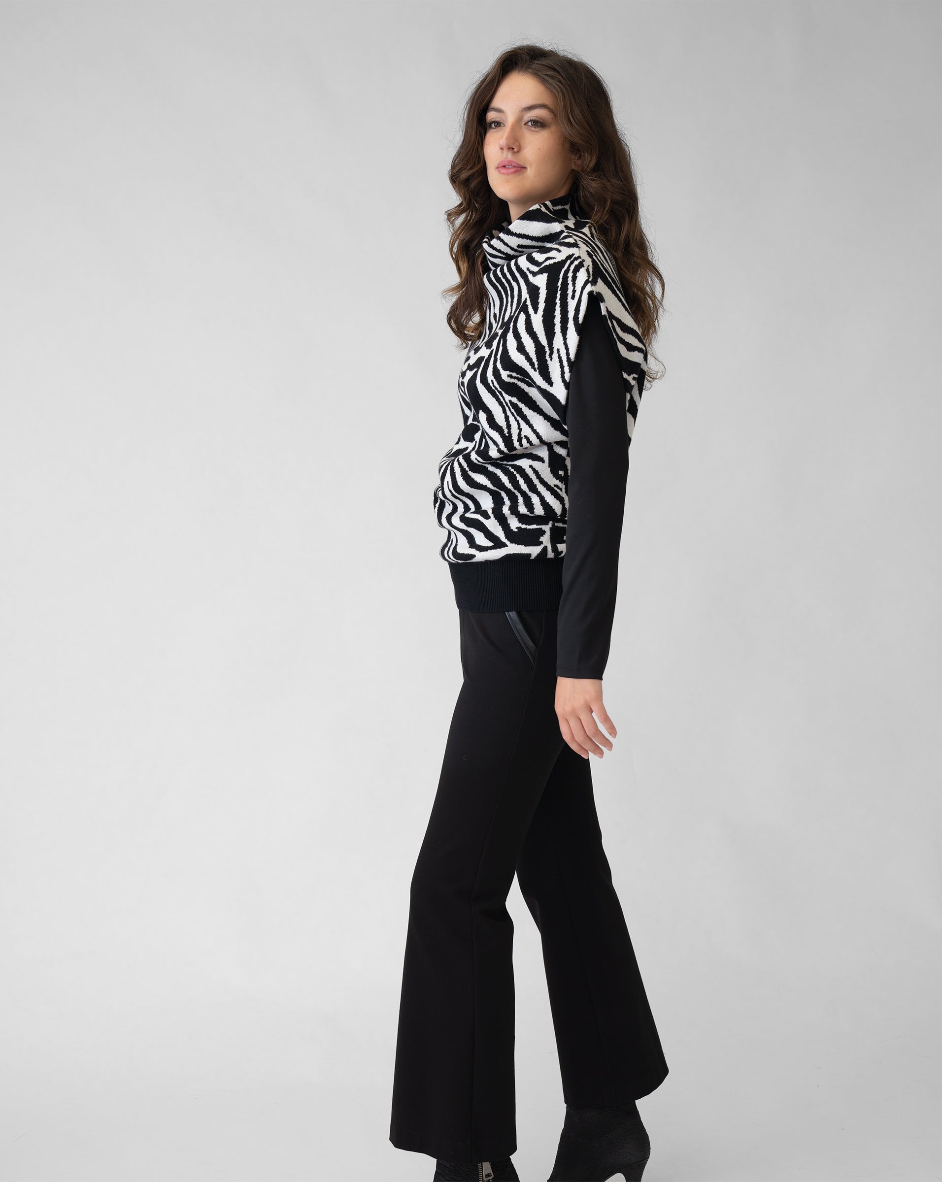 Sleeveless Zebra Cowl