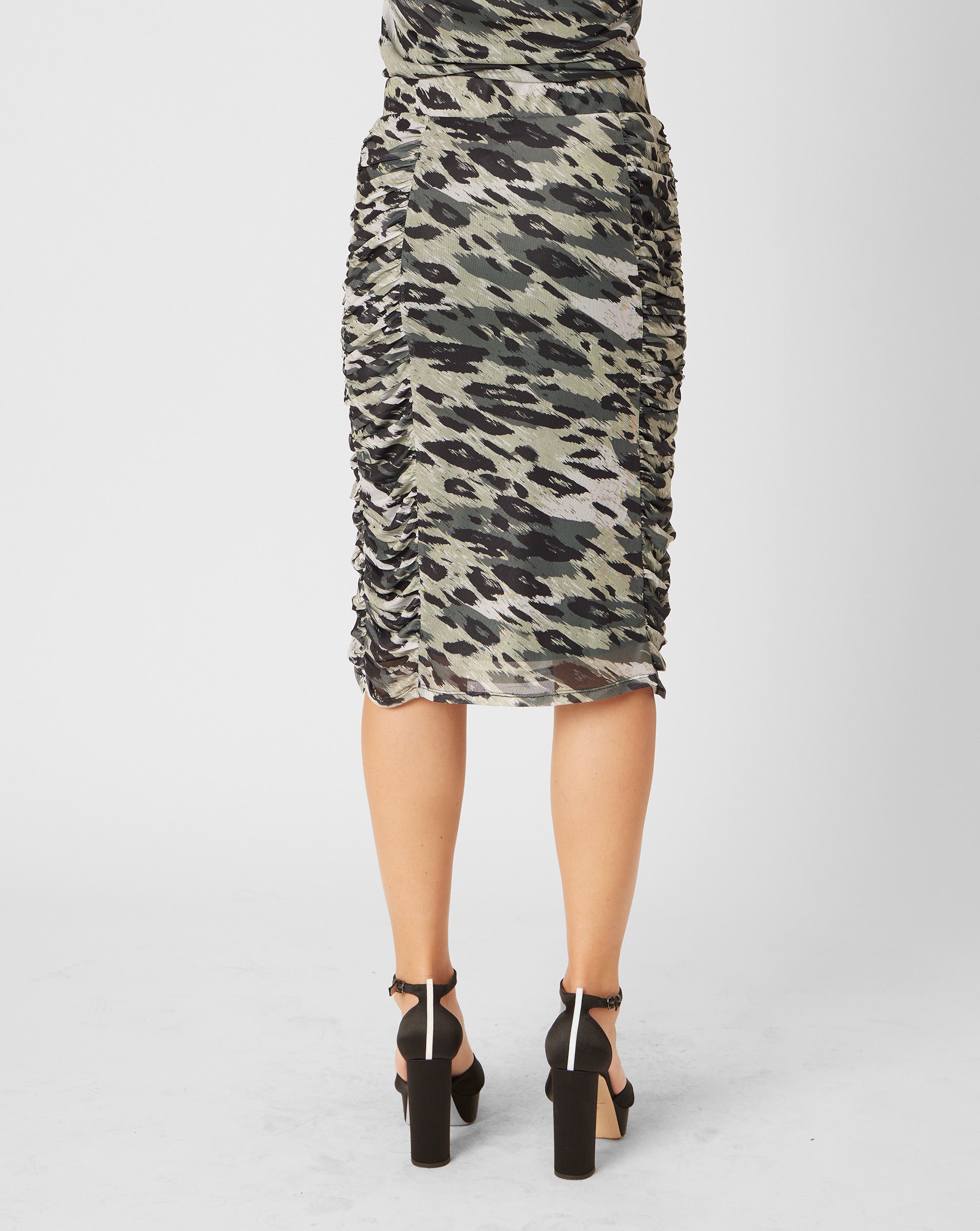 #color_olive animal print