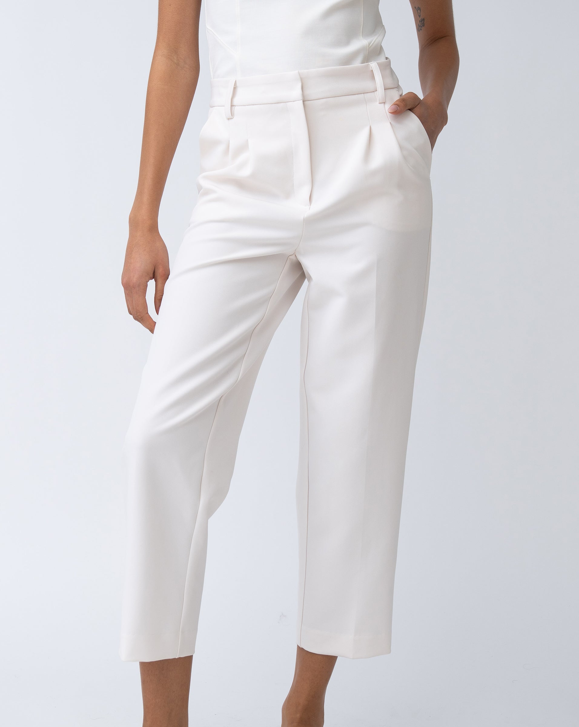 #color_pristine white