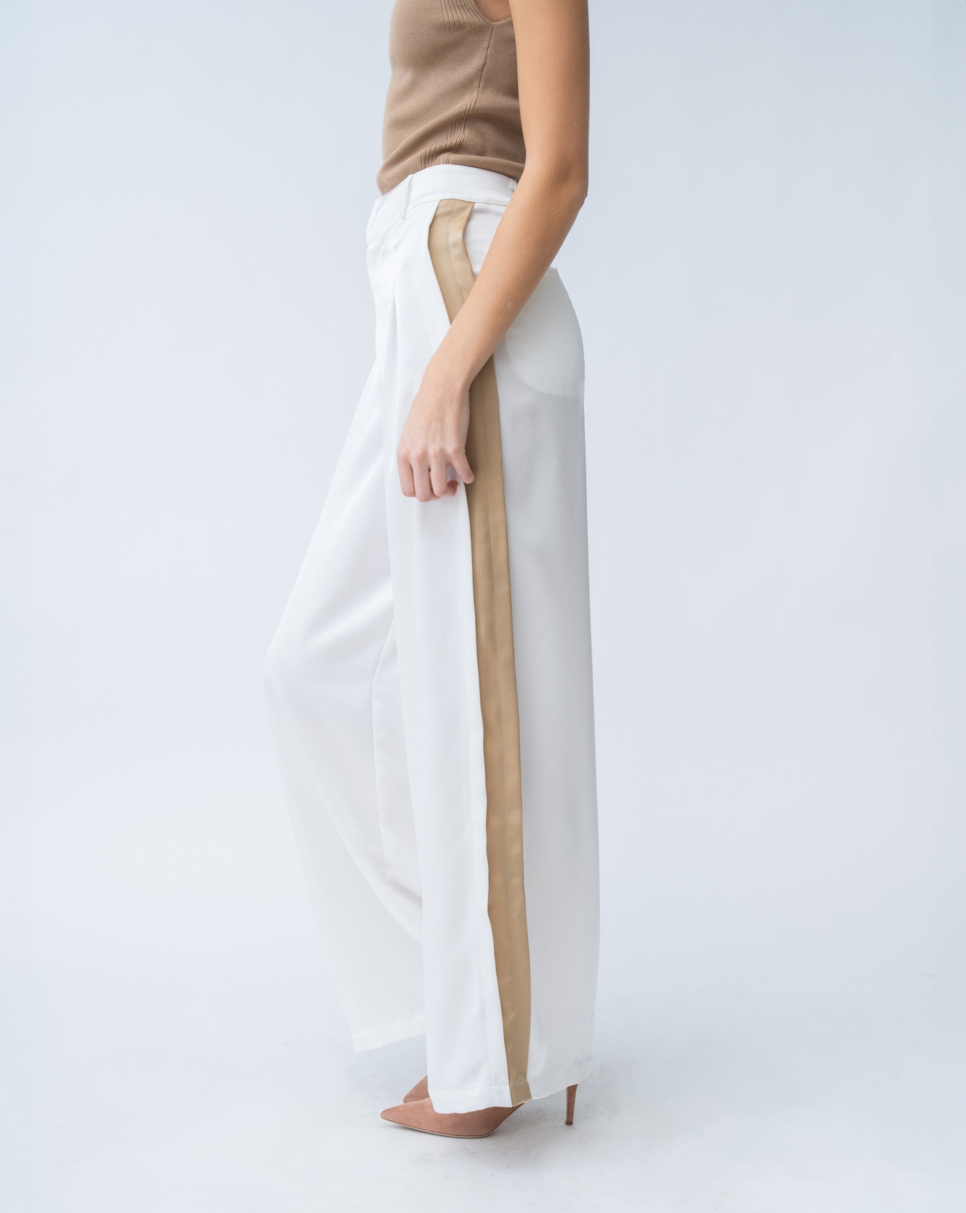 FINAL SALE - Wide Leg Pleated Pant