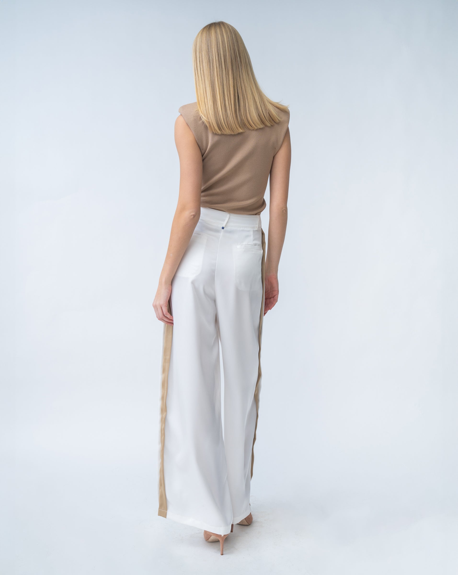 FINAL SALE - Wide Leg Pleated Pant