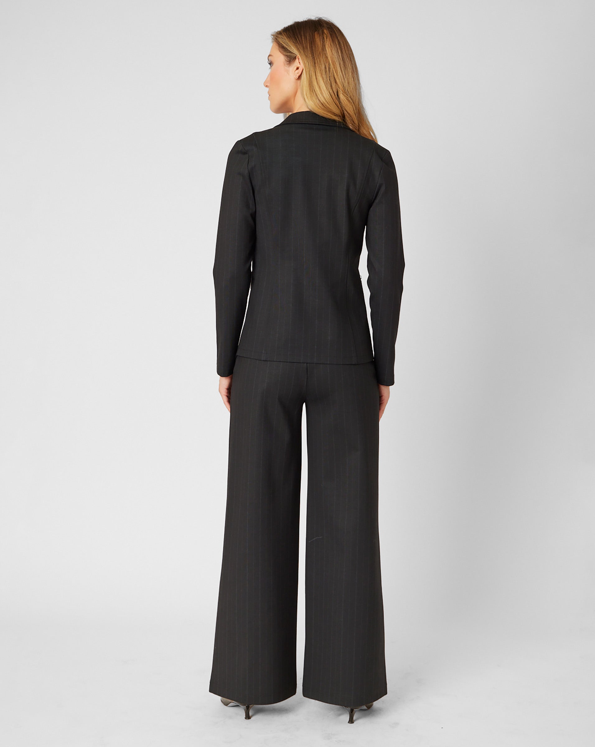 #color_black etched pinstripe