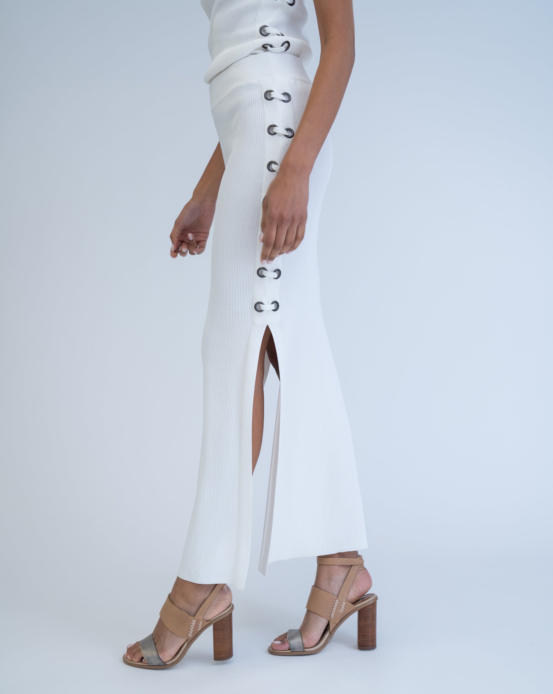 #color_pristine white