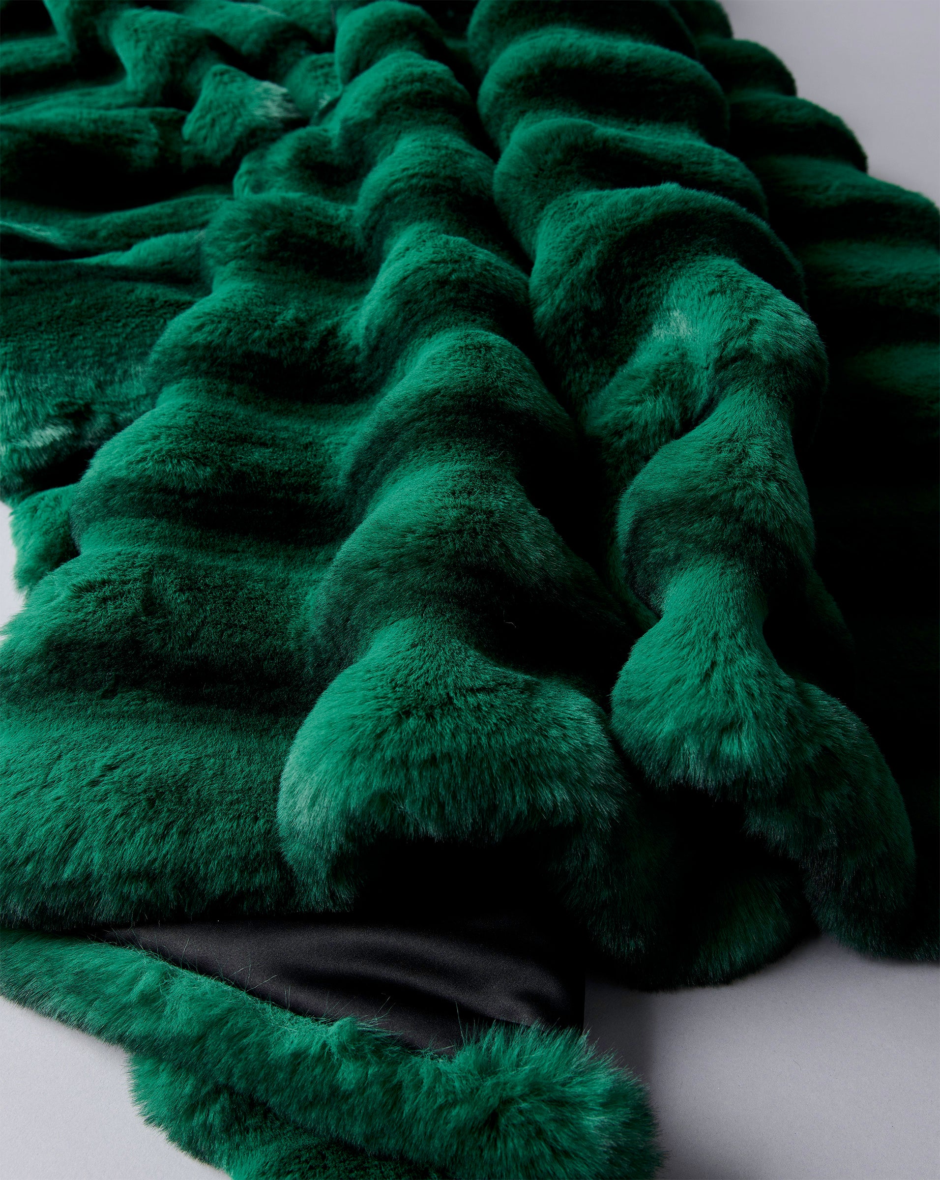Chinchilla Faux Fur Throw – Adrienne Landau - Main Image