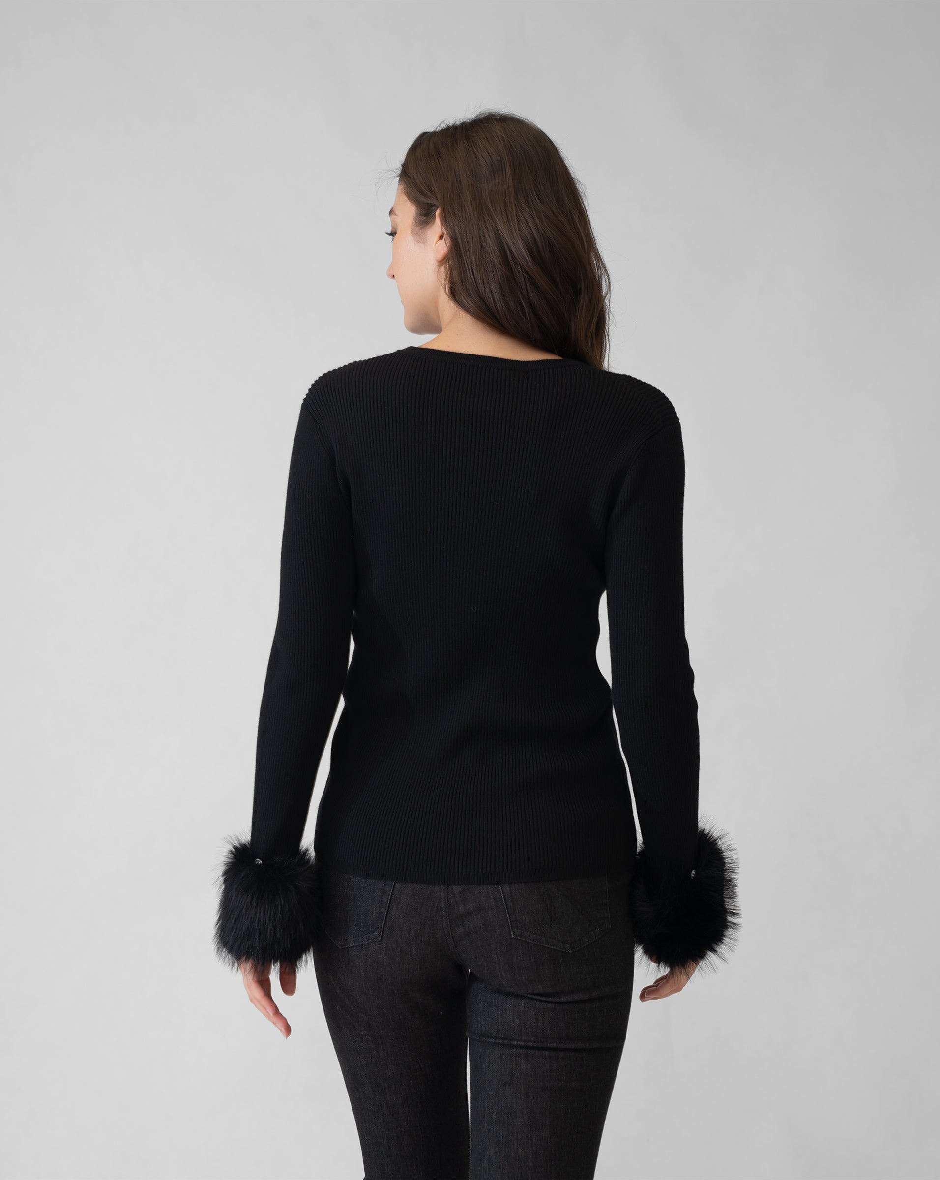 Black jumper with fur sleeves sale