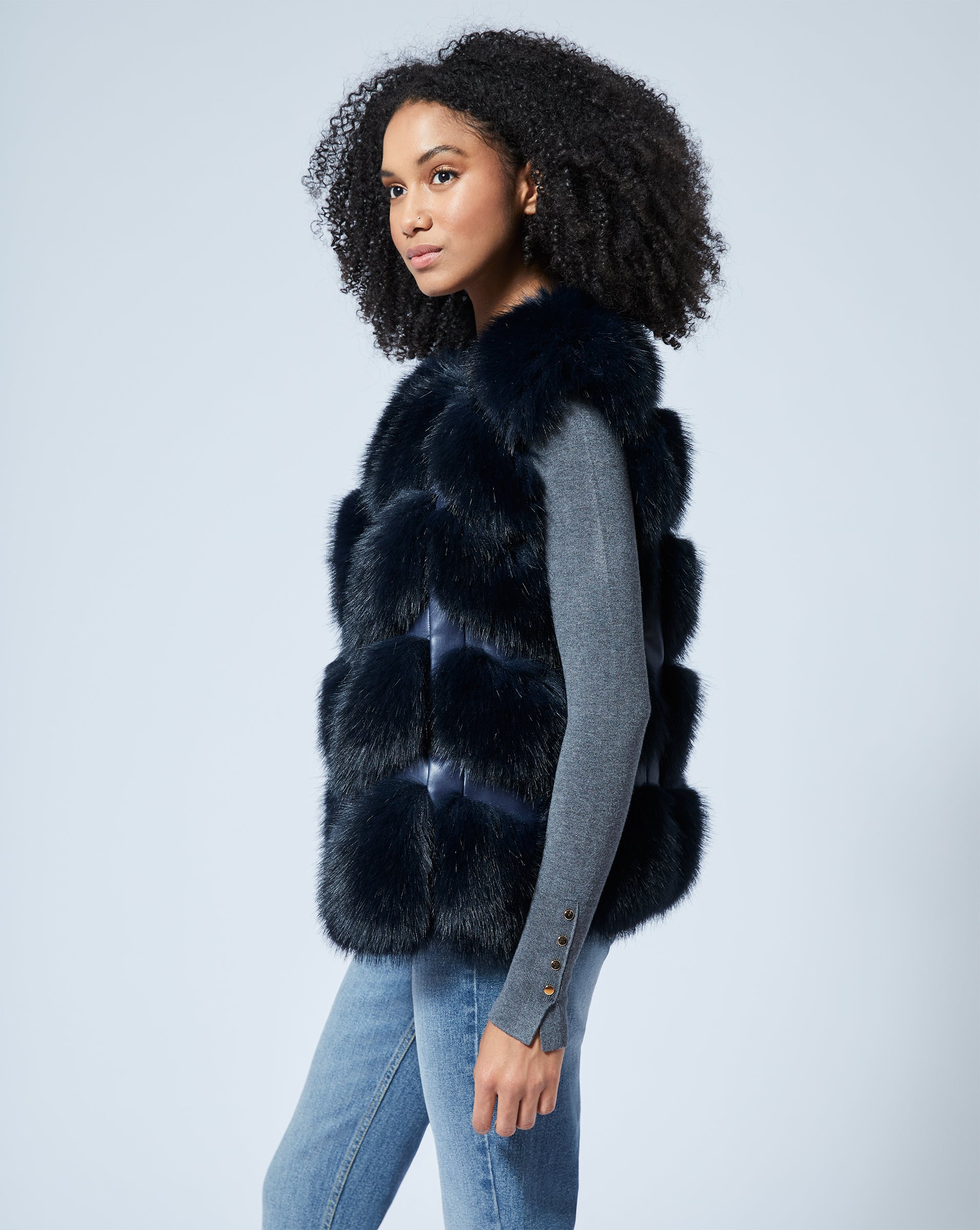 #color_navy fur